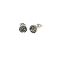 Load image into Gallery viewer, UnEarthed Facets Yellow sapphire grain set disk studs