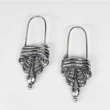 Load image into Gallery viewer, Fantasy earrings