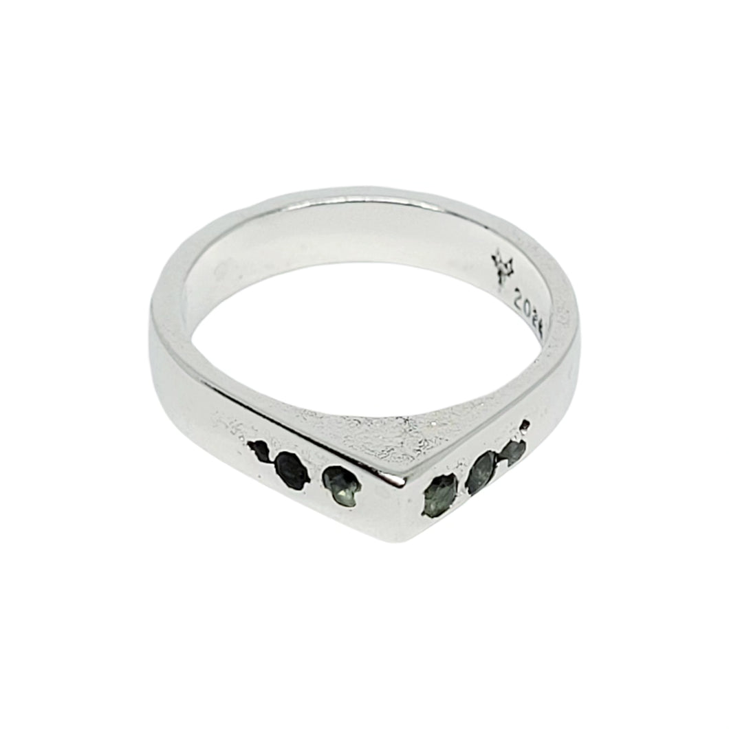 UnEarthed Facets Peak ring
