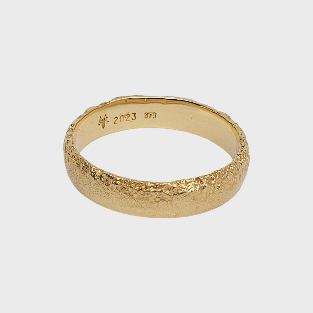 Rustic gold ring