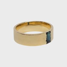 Load image into Gallery viewer, Baguette sapphire ring