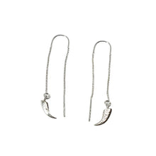 Load image into Gallery viewer, Pes Threader earrings